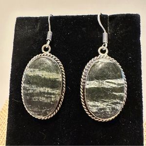 New Gorgeous Sterling Silver 925 & Genuine Stone: Silver Lined Jasper